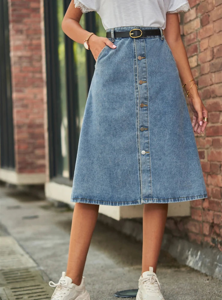 SLIM AND BREASTED DENIM SKIRT