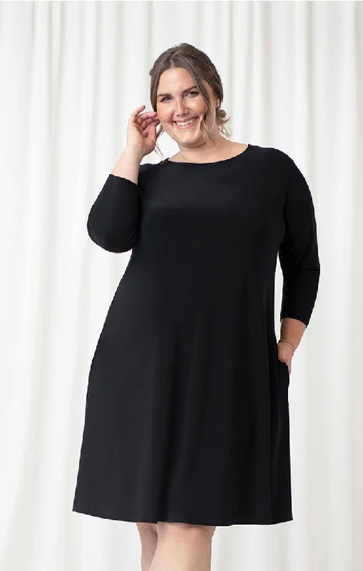 Plus Size Trapeze Dress 3-4 Sleeves, Color Black